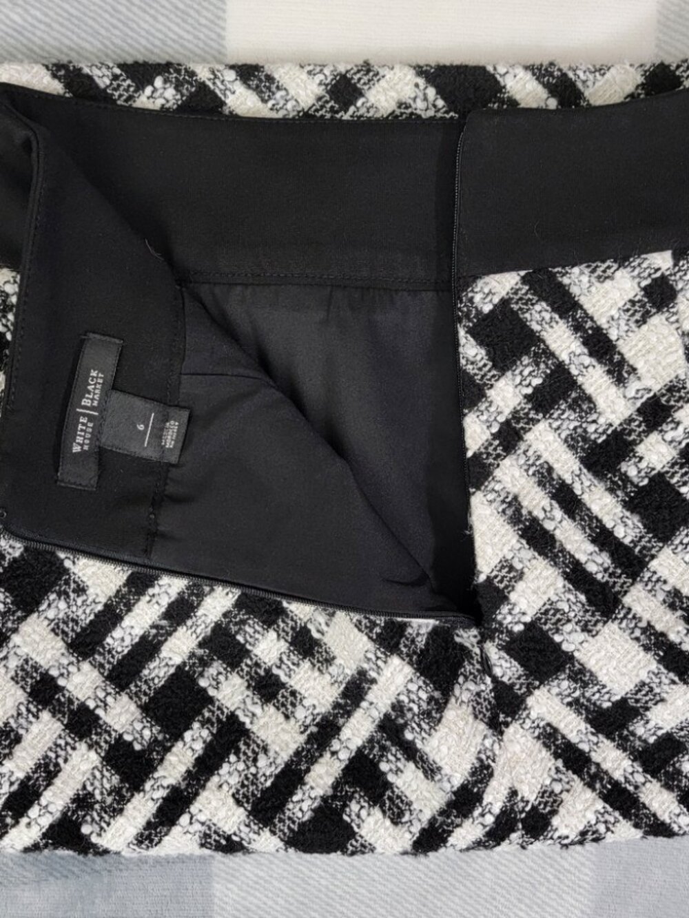 WHBM Wool Blend Black White Weave Pattern Knee Length Pencil Skirt Size 6 - Picture 9 of 14